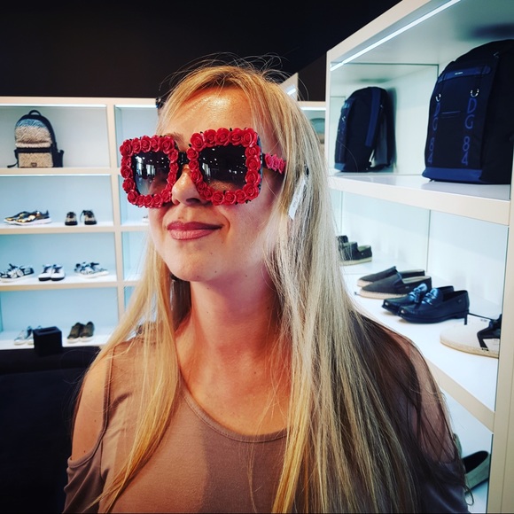 Meet your Posher, Tamara - Picture 2 of 3